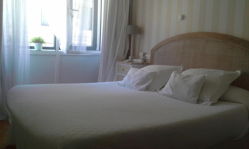 Hotel Central By Myhousespain ヒホン 部屋 写真